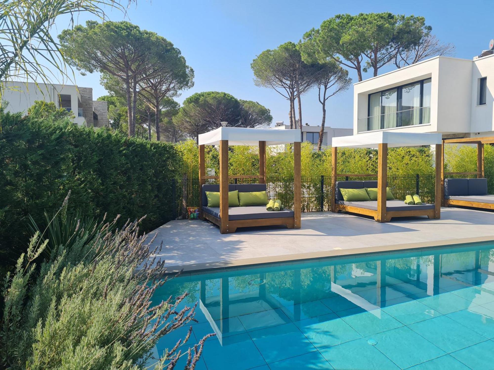Rosemarine Villas Durres Exterior photo